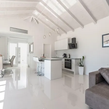 Villa Anita Debeljak